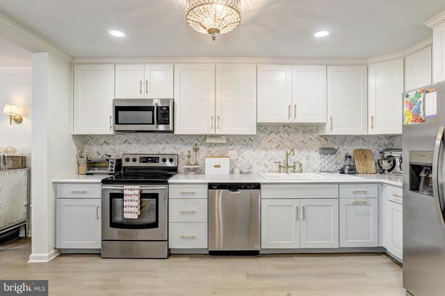 64 RIVER OAKS CIR, Baltimore, MD 21208