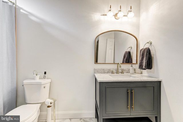 64 RIVER OAKS CIR, Baltimore, MD 21208