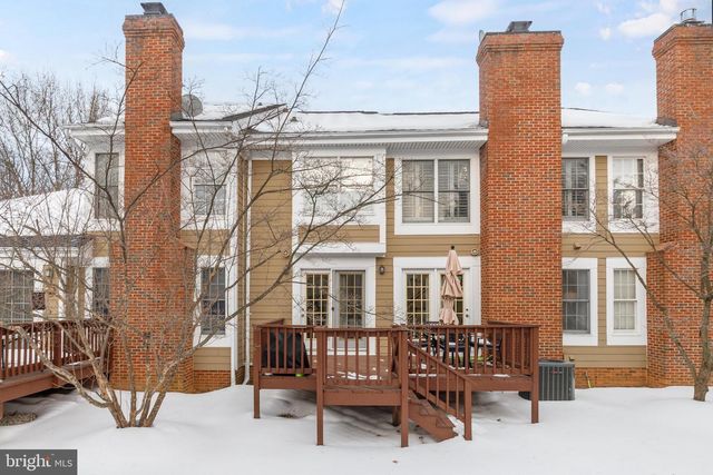 64 RIVER OAKS CIR, Baltimore, MD 21208