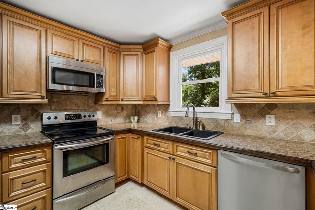 512 E Fredericks Street, Anderson, SC 29621
