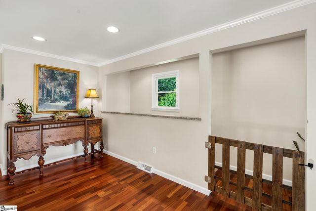 512 E Fredericks Street, Anderson, SC 29621