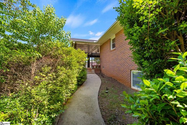 512 E Fredericks Street, Anderson, SC 29621
