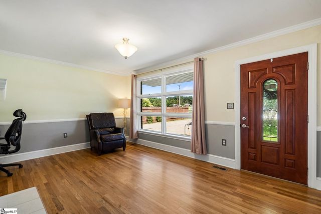 512 E Fredericks Street, Anderson, SC 29621