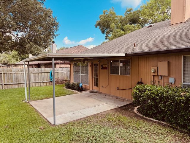 8610 Old Maple Lane, Humble, TX 77338