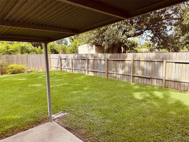8610 Old Maple Lane, Humble, TX 77338