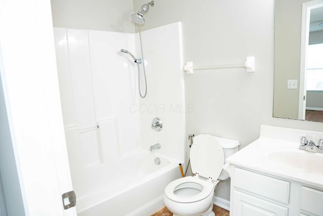 112 Purple Leaf Lane, Lewis Center, OH 43035