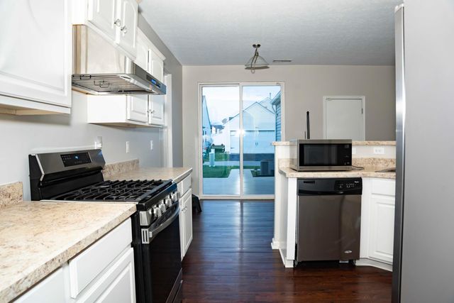 112 Purple Leaf Lane, Lewis Center, OH 43035