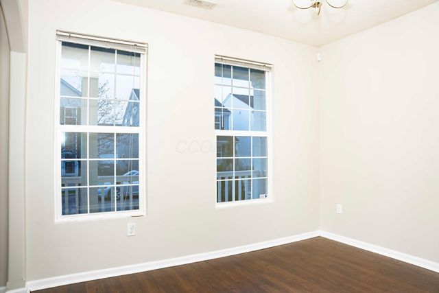 112 Purple Leaf Lane, Lewis Center, OH 43035