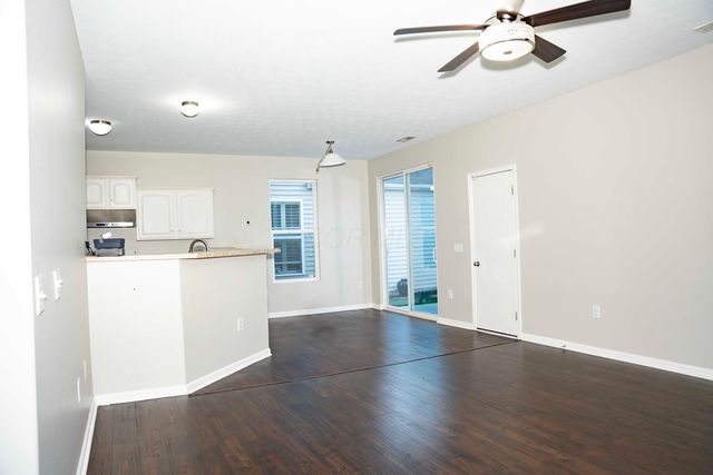 112 Purple Leaf Lane, Lewis Center, OH 43035