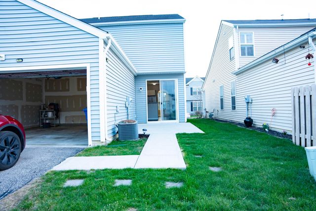 112 Purple Leaf Lane, Lewis Center, OH 43035