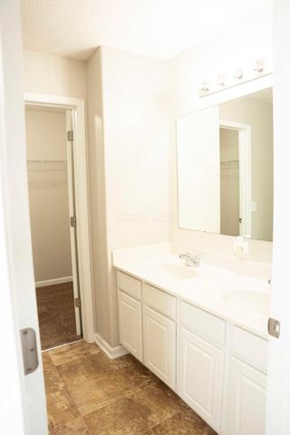 112 Purple Leaf Lane, Lewis Center, OH 43035