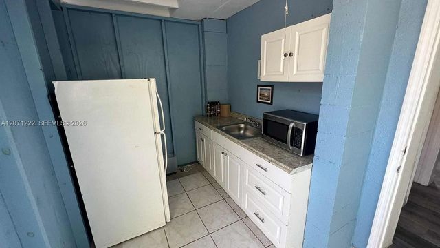 2645 SW 33rd Avenue 2, Miami, FL 33133