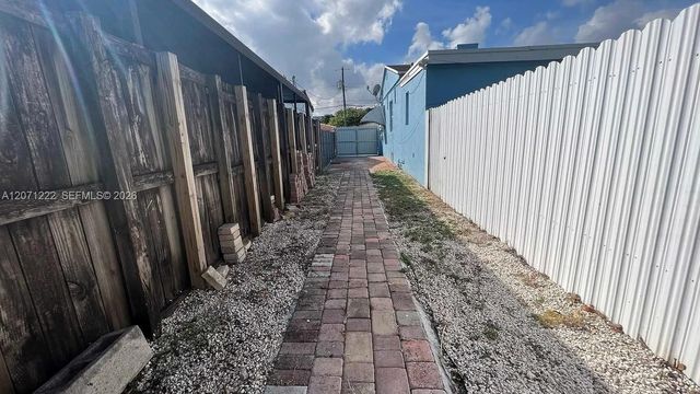 2645 SW 33rd Avenue 2, Miami, FL 33133