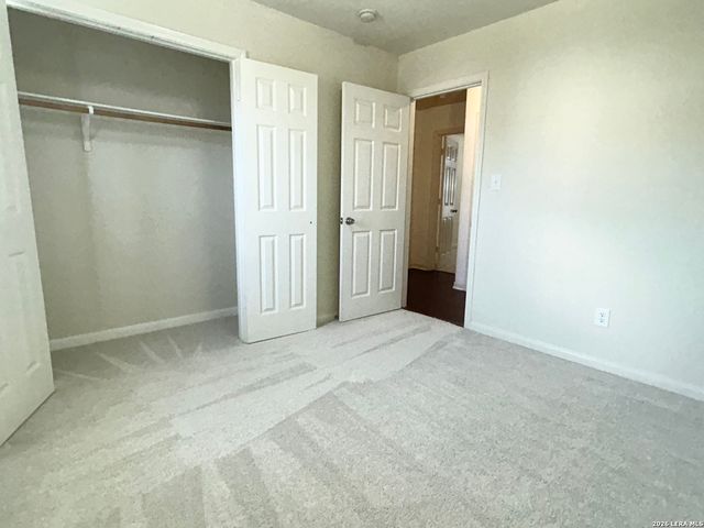 5714 Fossil Cyn, San Antonio, TX 78252