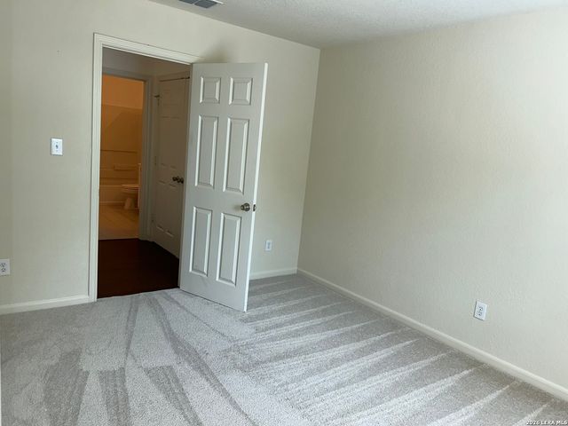 5714 Fossil Cyn, San Antonio, TX 78252
