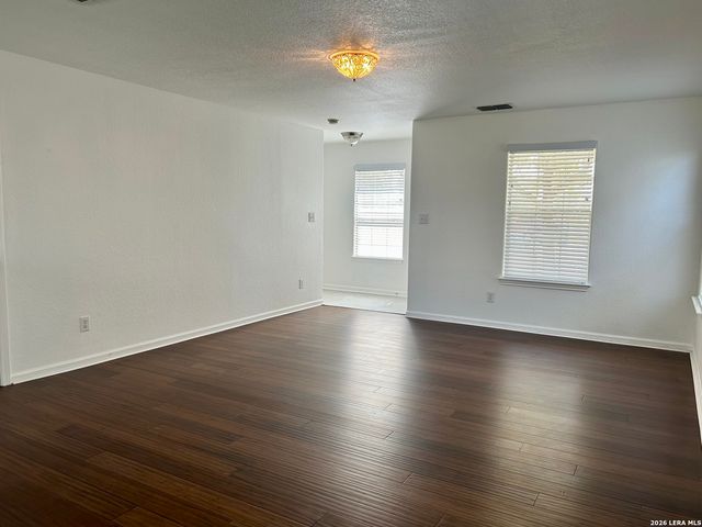 5714 Fossil Cyn, San Antonio, TX 78252
