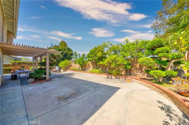 2207 Heritage, Fullerton, CA 92833
