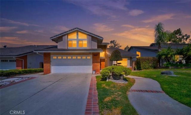 2207 Heritage, Fullerton, CA 92833