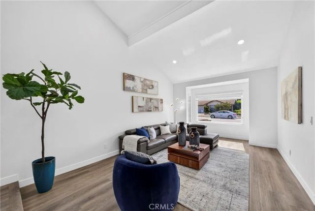 2207 Heritage, Fullerton, CA 92833