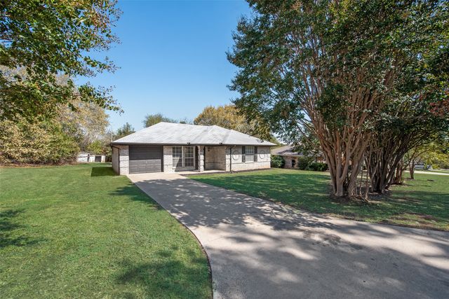 206 E Maple Street, Keene, TX 76059