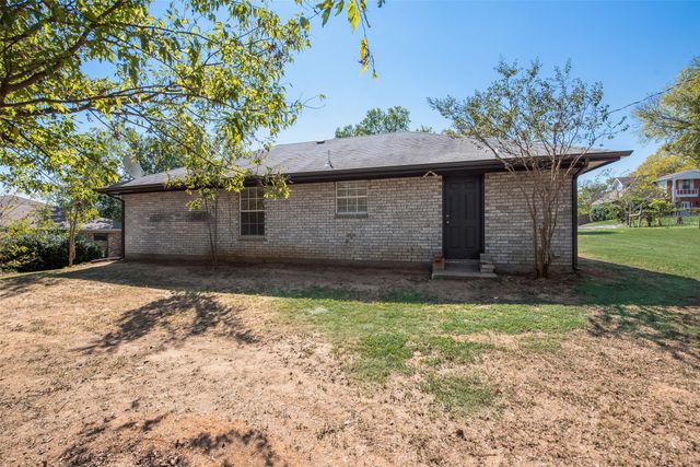 206 E Maple Street, Keene, TX 76059