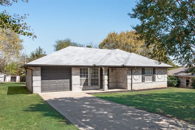 206 E Maple Street, Keene, TX 76059