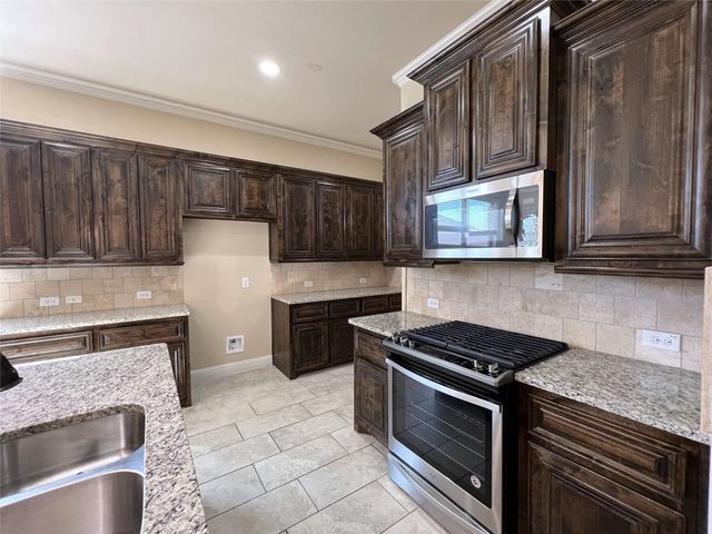 2824 Country Church Road, Mckinney, TX 75071