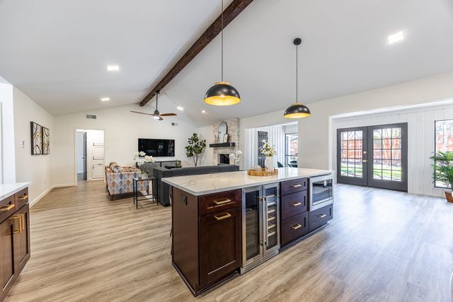 3025 Hillcrest Court, Grapevine, TX 76051