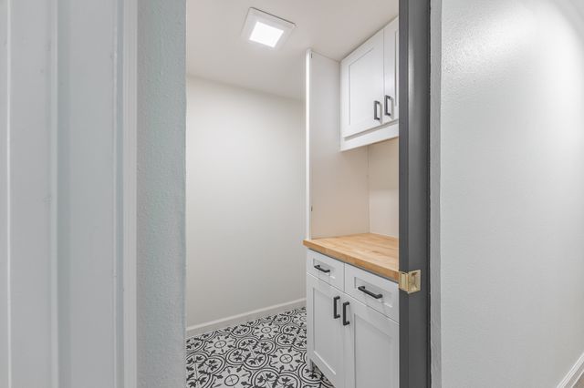 3025 Hillcrest Court, Grapevine, TX 76051