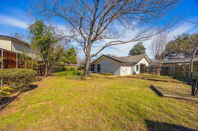 3025 Hillcrest Court, Grapevine, TX 76051