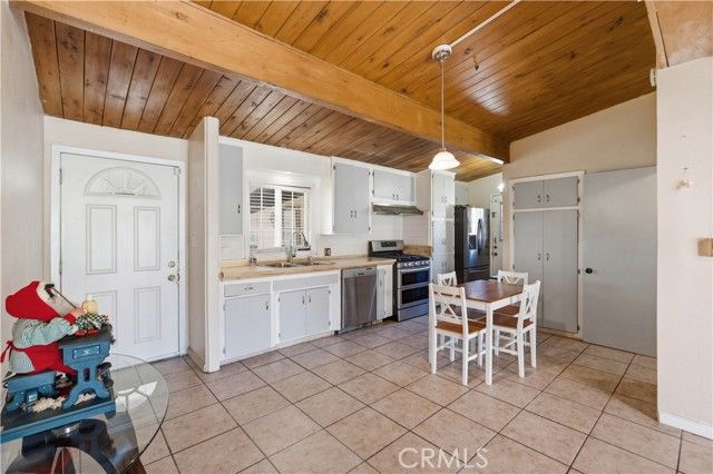 12055 Douglas, Yucaipa, CA 92399