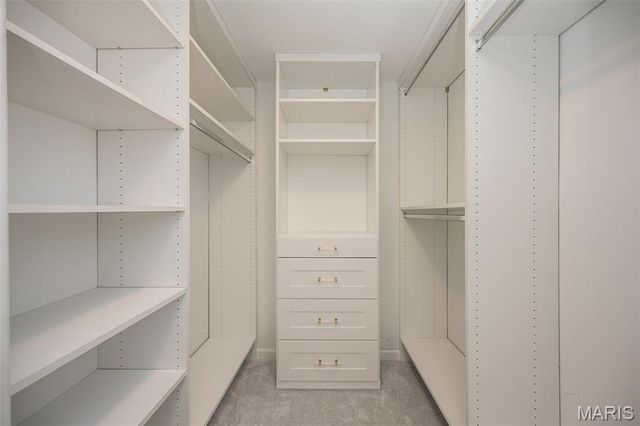 1010 Thoreau Court 211, Creve Coeur, MO 63146