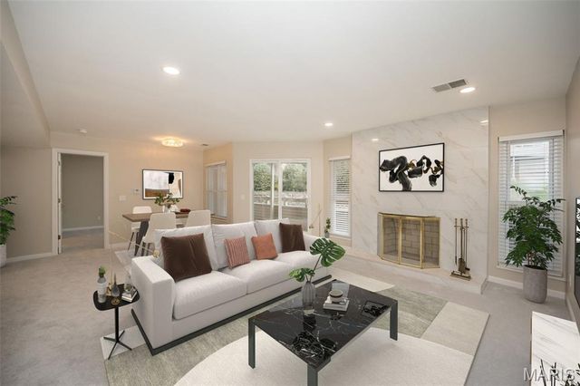 1010 Thoreau Court 211, Creve Coeur, MO 63146