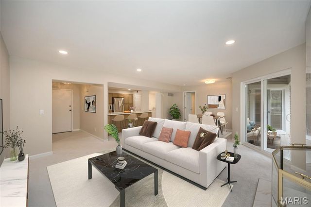 1010 Thoreau Court 211, Creve Coeur, MO 63146