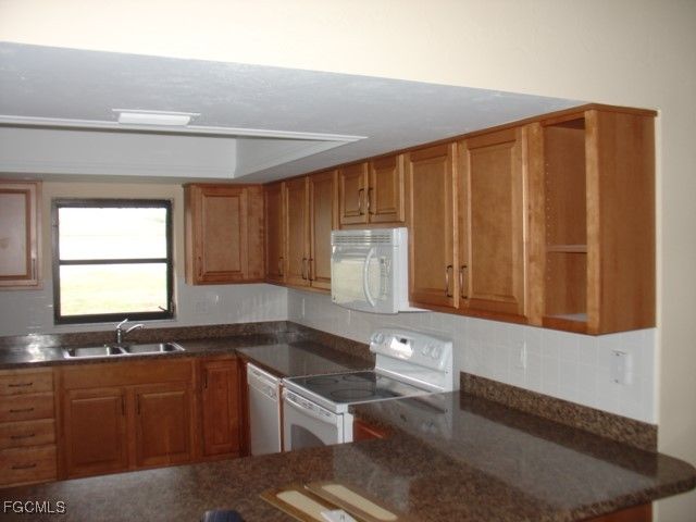 4707 SW 8th PL, Cape Coral, FL 33914