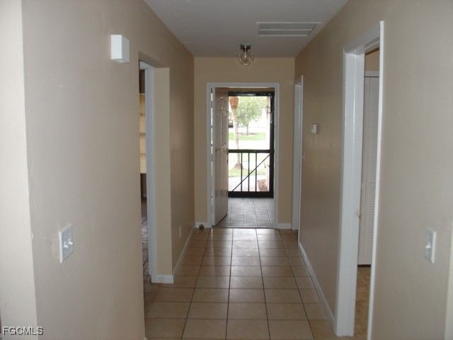 4707 SW 8th PL, Cape Coral, FL 33914