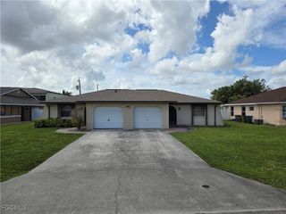 4707 SW 8th PL, Cape Coral, FL 33914