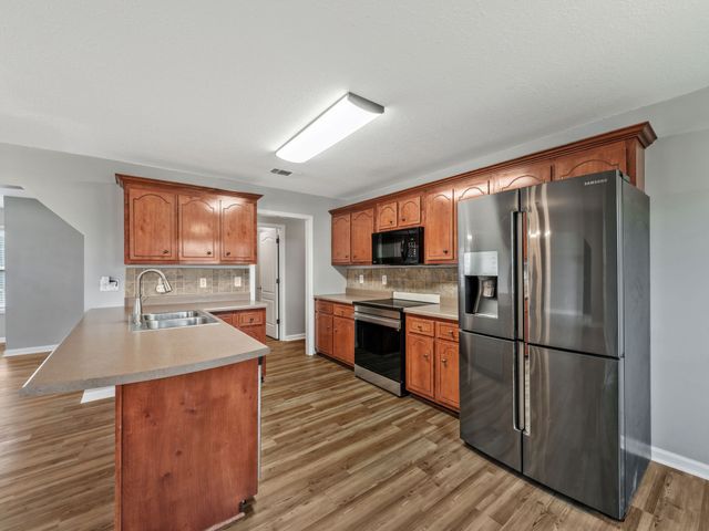 1845 Rapids Ct, Clarksville, TN 37040