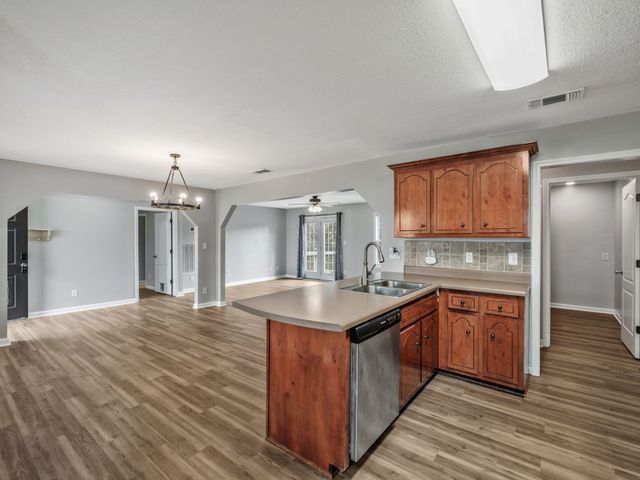 1845 Rapids Ct, Clarksville, TN 37040