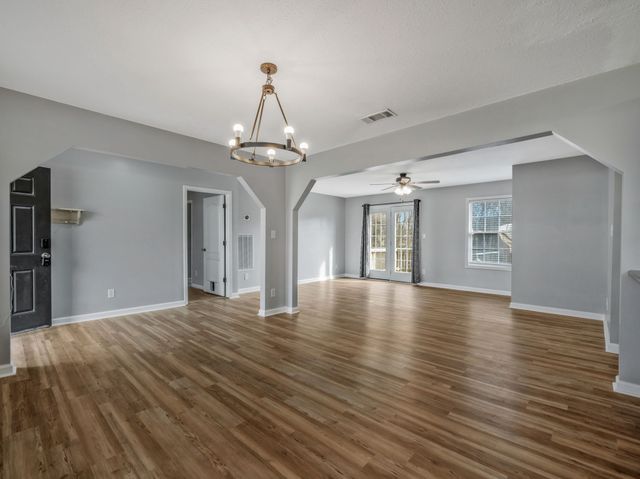 1845 Rapids Ct, Clarksville, TN 37040