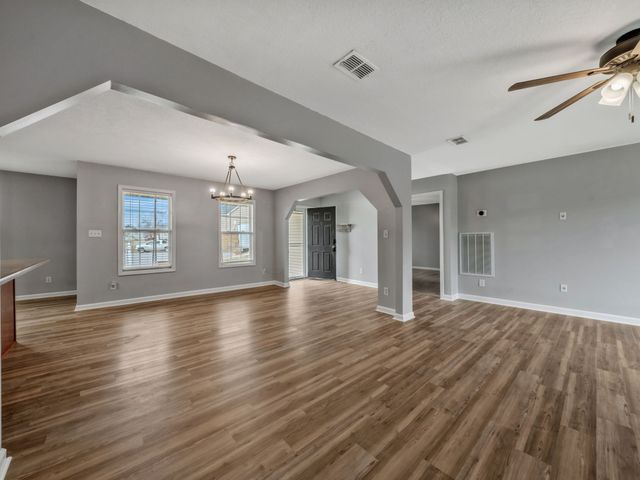 1845 Rapids Ct, Clarksville, TN 37040