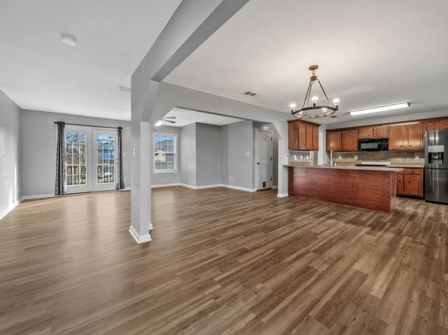 1845 Rapids Ct, Clarksville, TN 37040