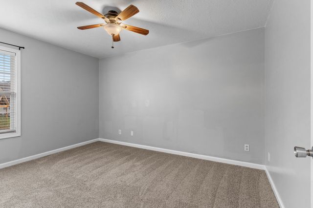 1845 Rapids Ct, Clarksville, TN 37040