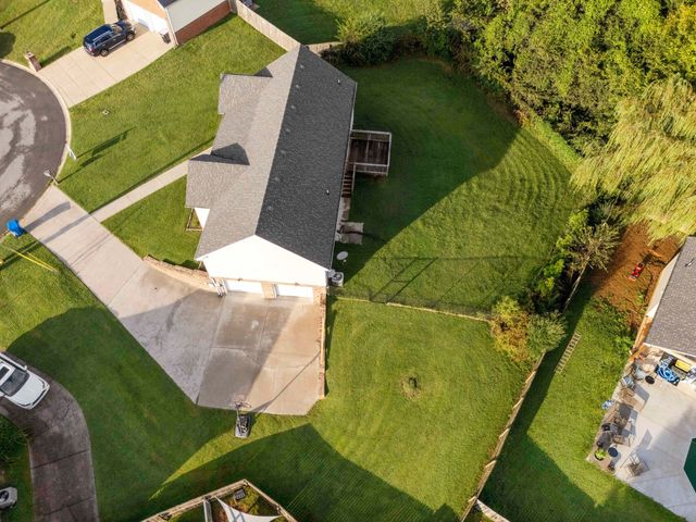 1845 Rapids Ct, Clarksville, TN 37040