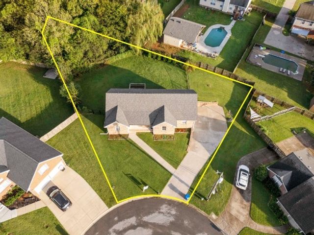 1845 Rapids Ct, Clarksville, TN 37040