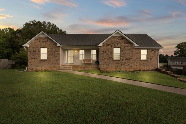 1845 Rapids Ct, Clarksville, TN 37040