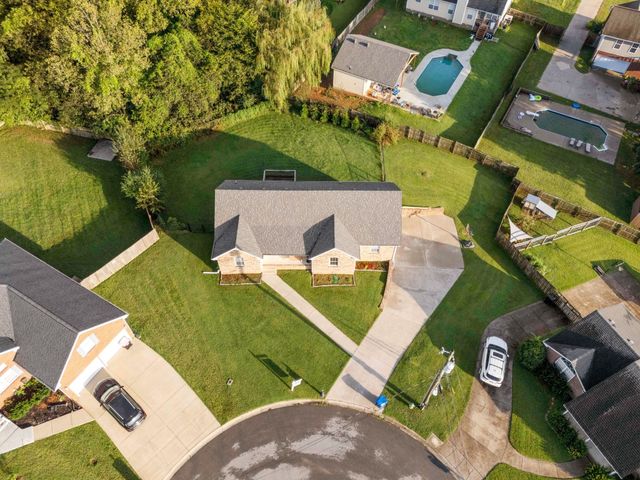 1845 Rapids Ct, Clarksville, TN 37040