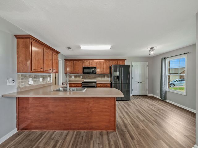 1845 Rapids Ct, Clarksville, TN 37040