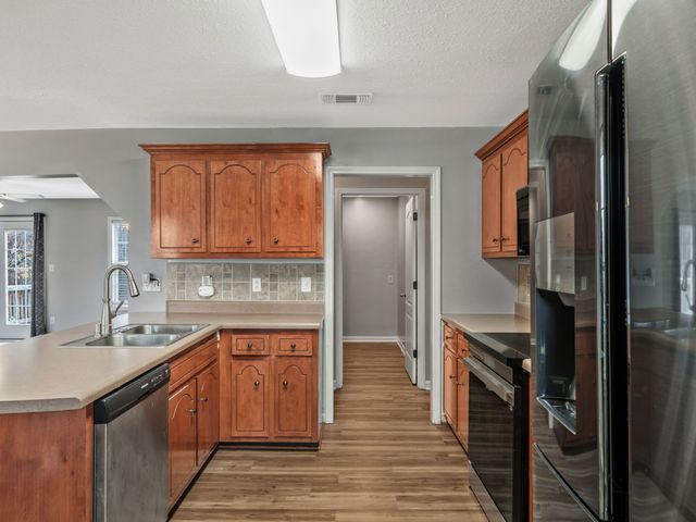 1845 Rapids Ct, Clarksville, TN 37040