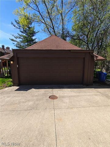 18421 Lynton Road, Shaker Heights, OH 44122
